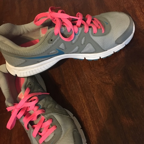 Nike Air Revolution 2 - Picture 5 of 8